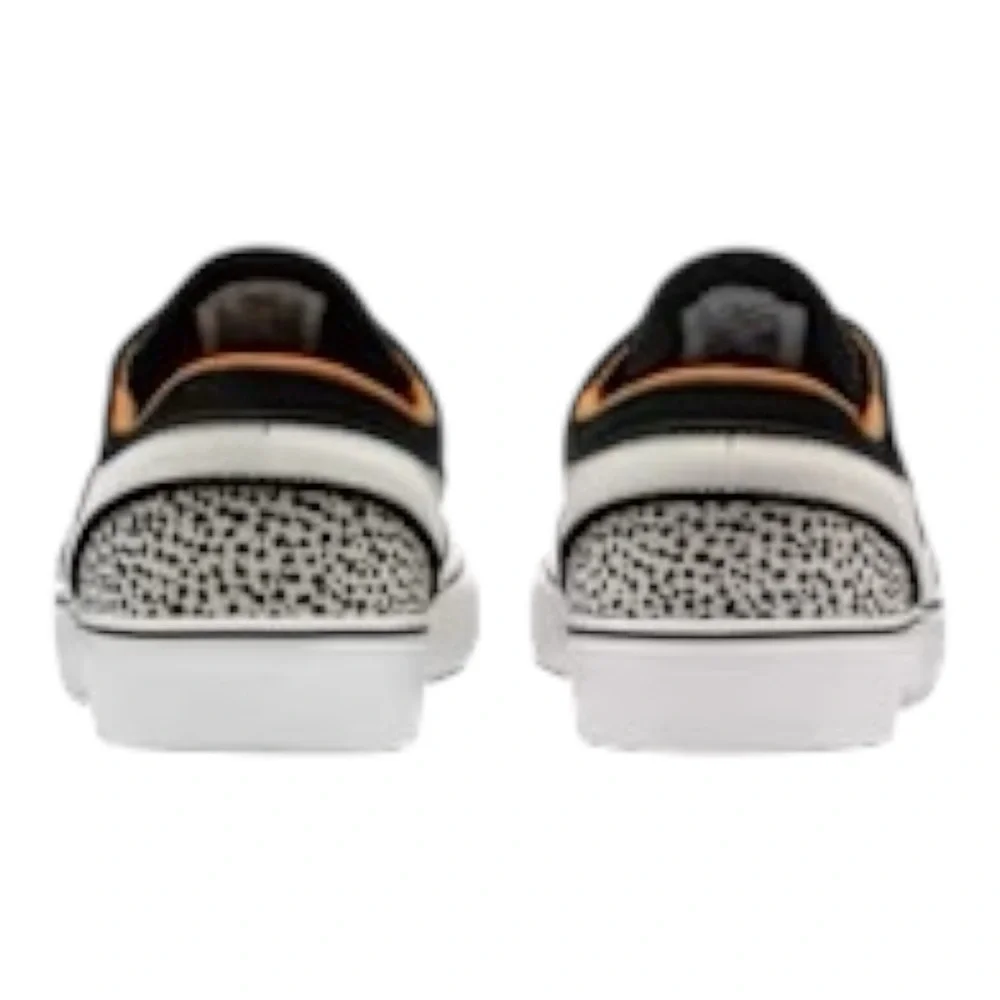 Nike White and Black Sneakers - Picture 3 of 7